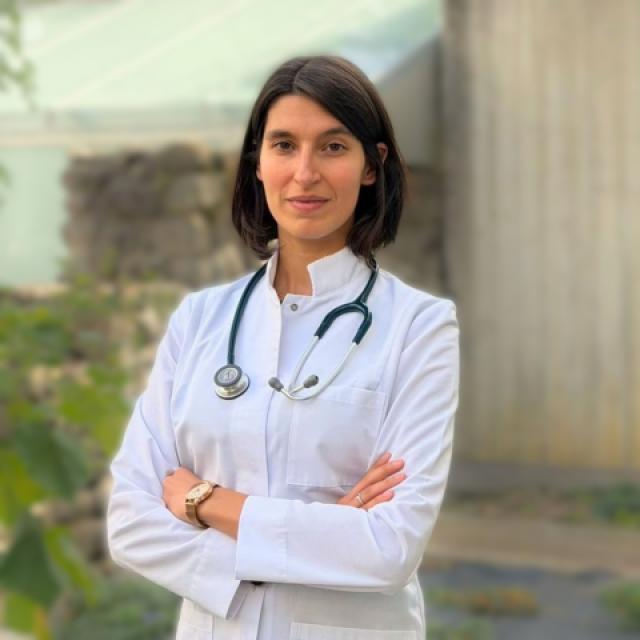 Dr Laura SIMOES MORGADO